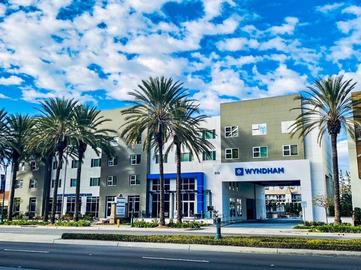 Wyndham Anaheim Hotel Екстериор снимка