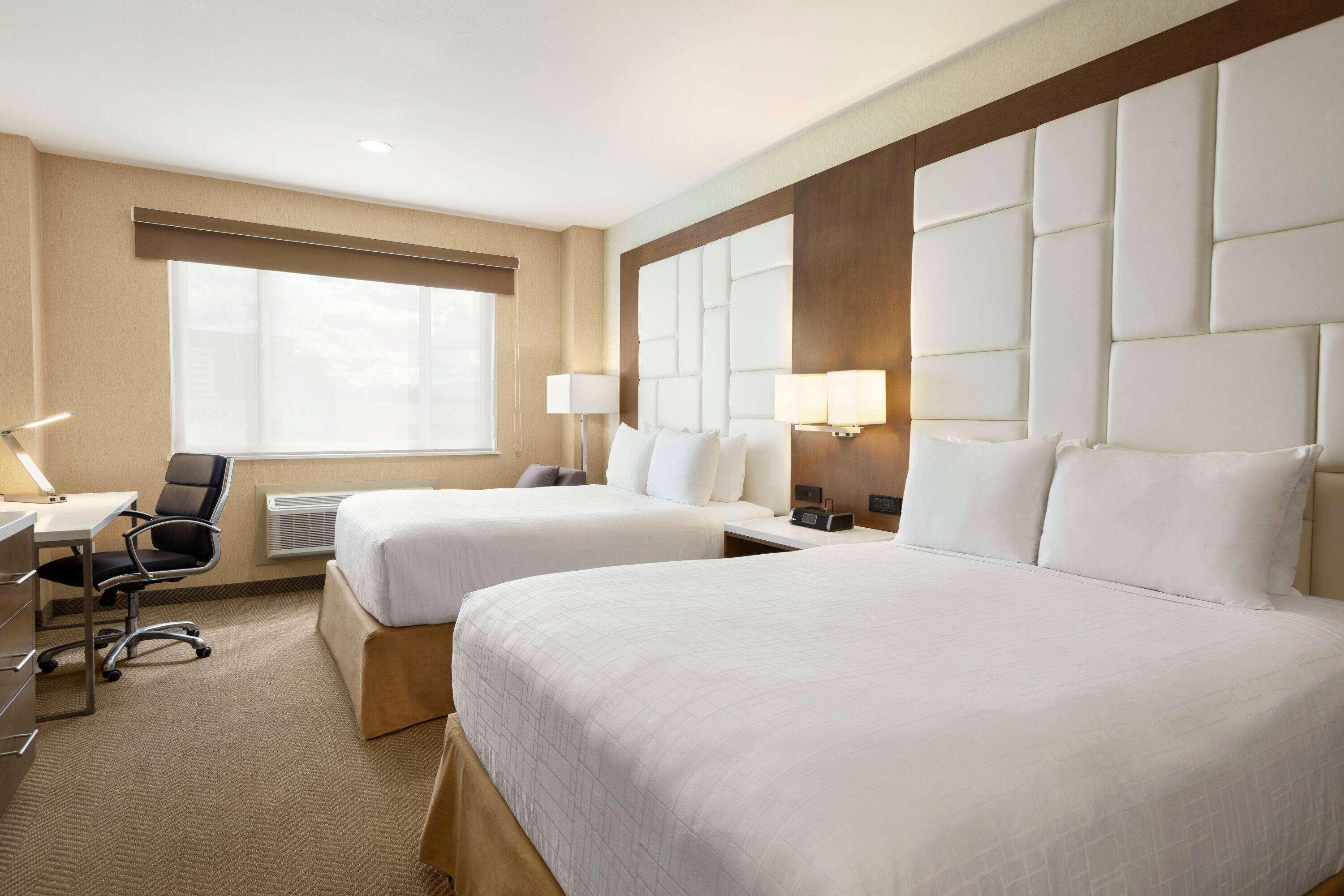 Wyndham Anaheim Hotel Екстериор снимка