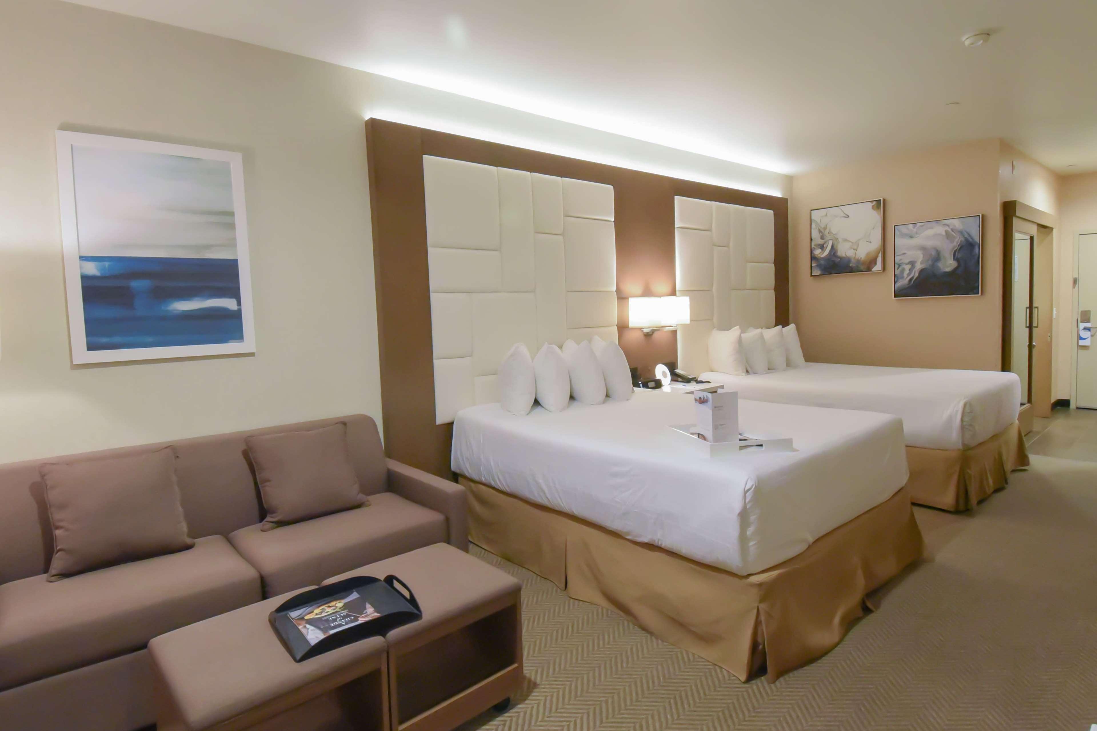 Wyndham Anaheim Hotel Екстериор снимка