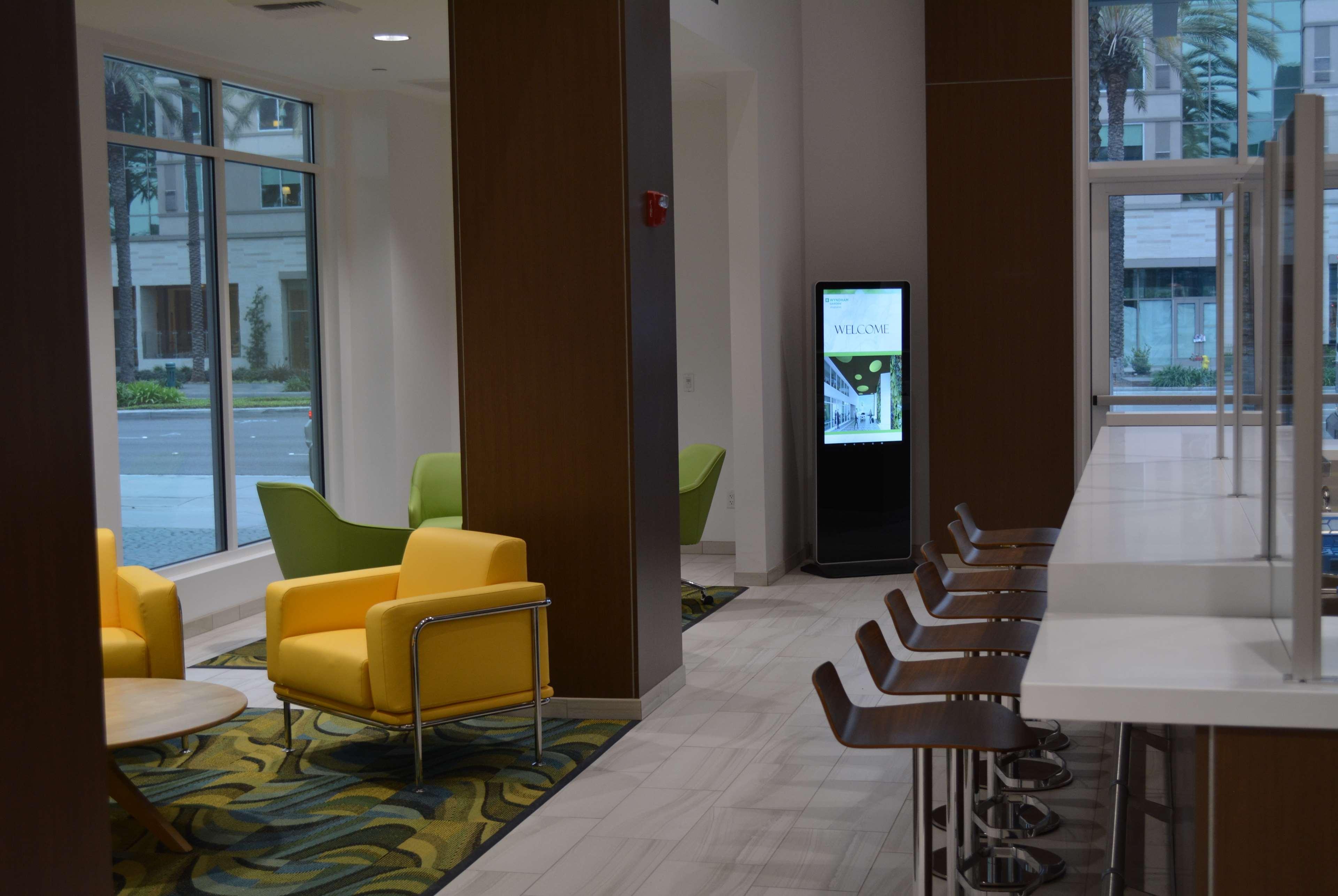 Wyndham Anaheim Hotel Екстериор снимка
