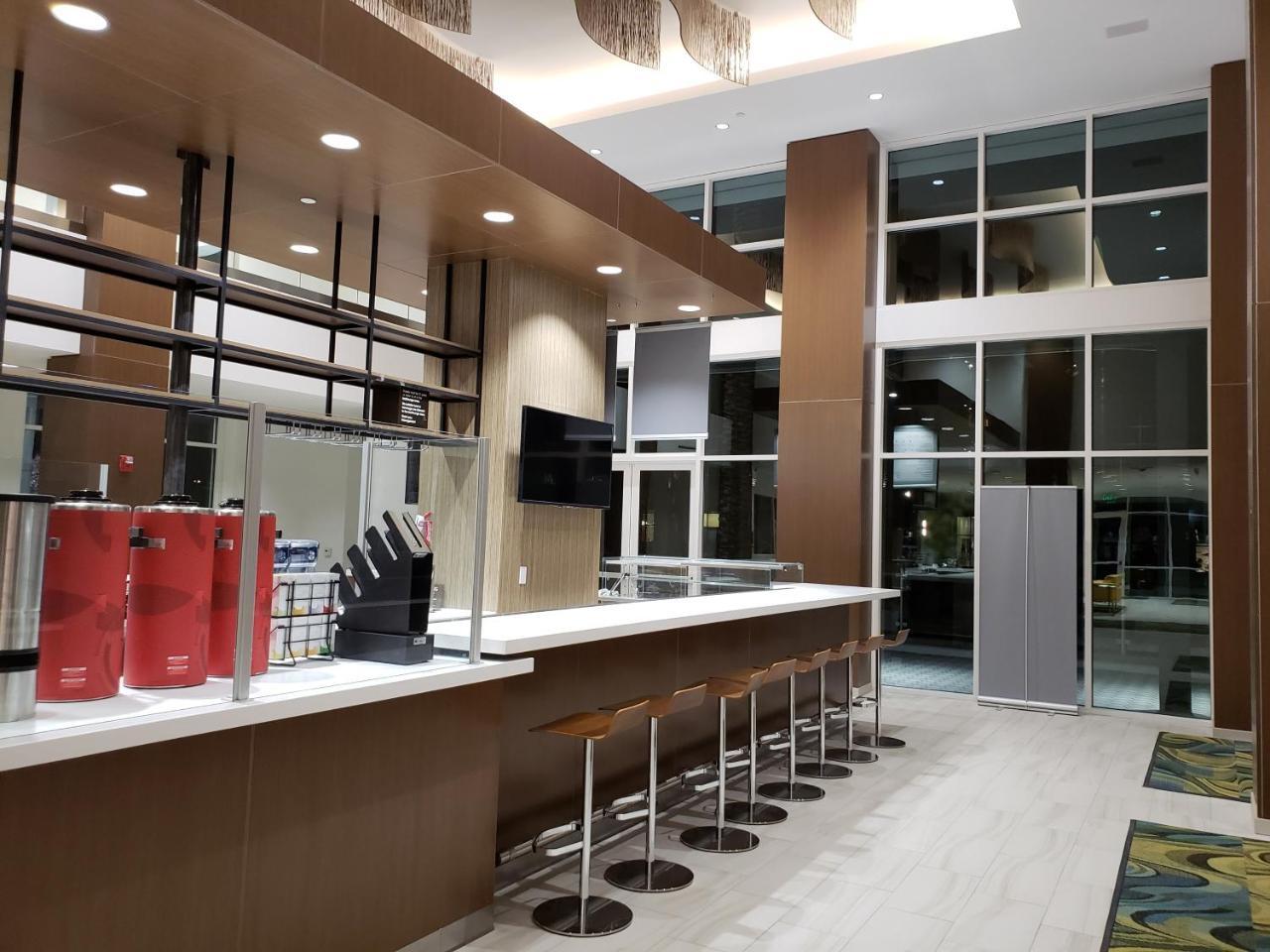 Wyndham Anaheim Hotel Екстериор снимка