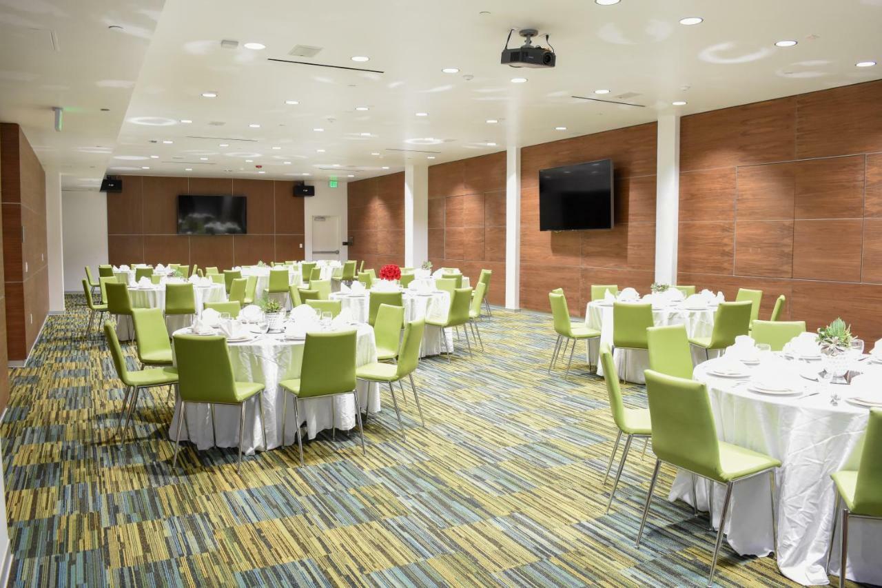 Wyndham Anaheim Hotel Екстериор снимка
