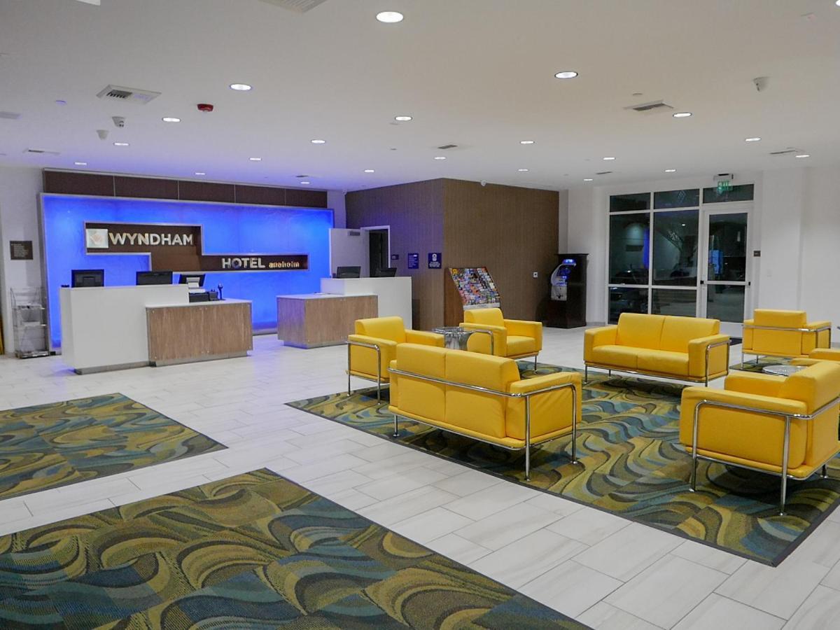 Wyndham Anaheim Hotel Екстериор снимка