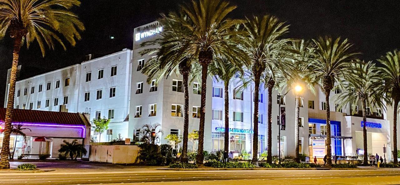 Wyndham Anaheim Hotel Екстериор снимка