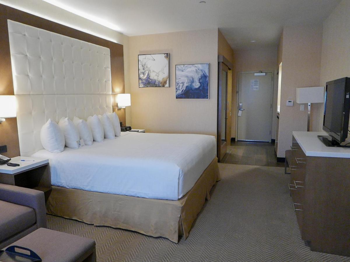 Wyndham Anaheim Hotel Екстериор снимка
